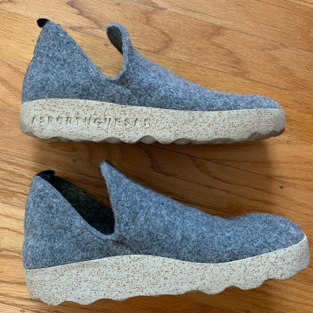 Asportuguesas Wool Slip-ons, size 39, 8.5
